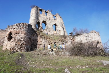 Tornai vár - Vártisztítás